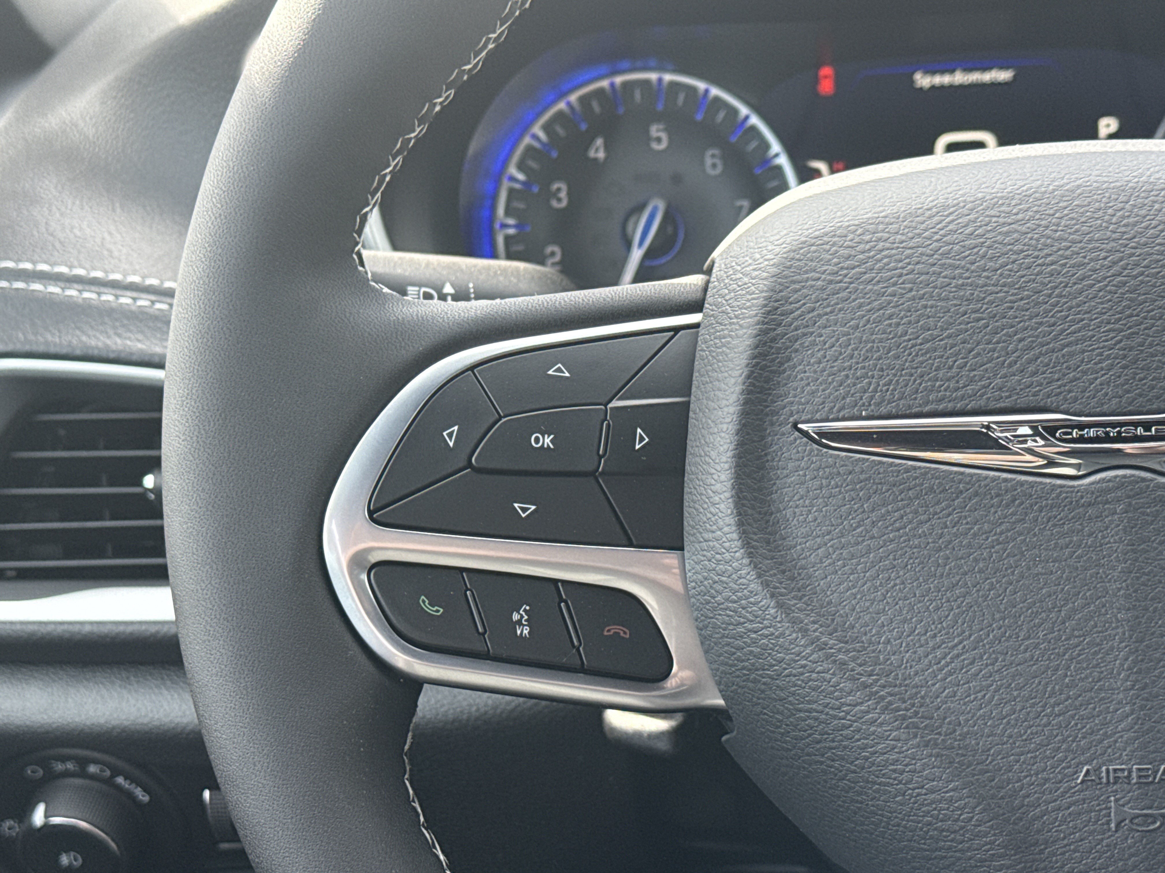 New 2026 Chrysler Pacifica Select FWD image 29