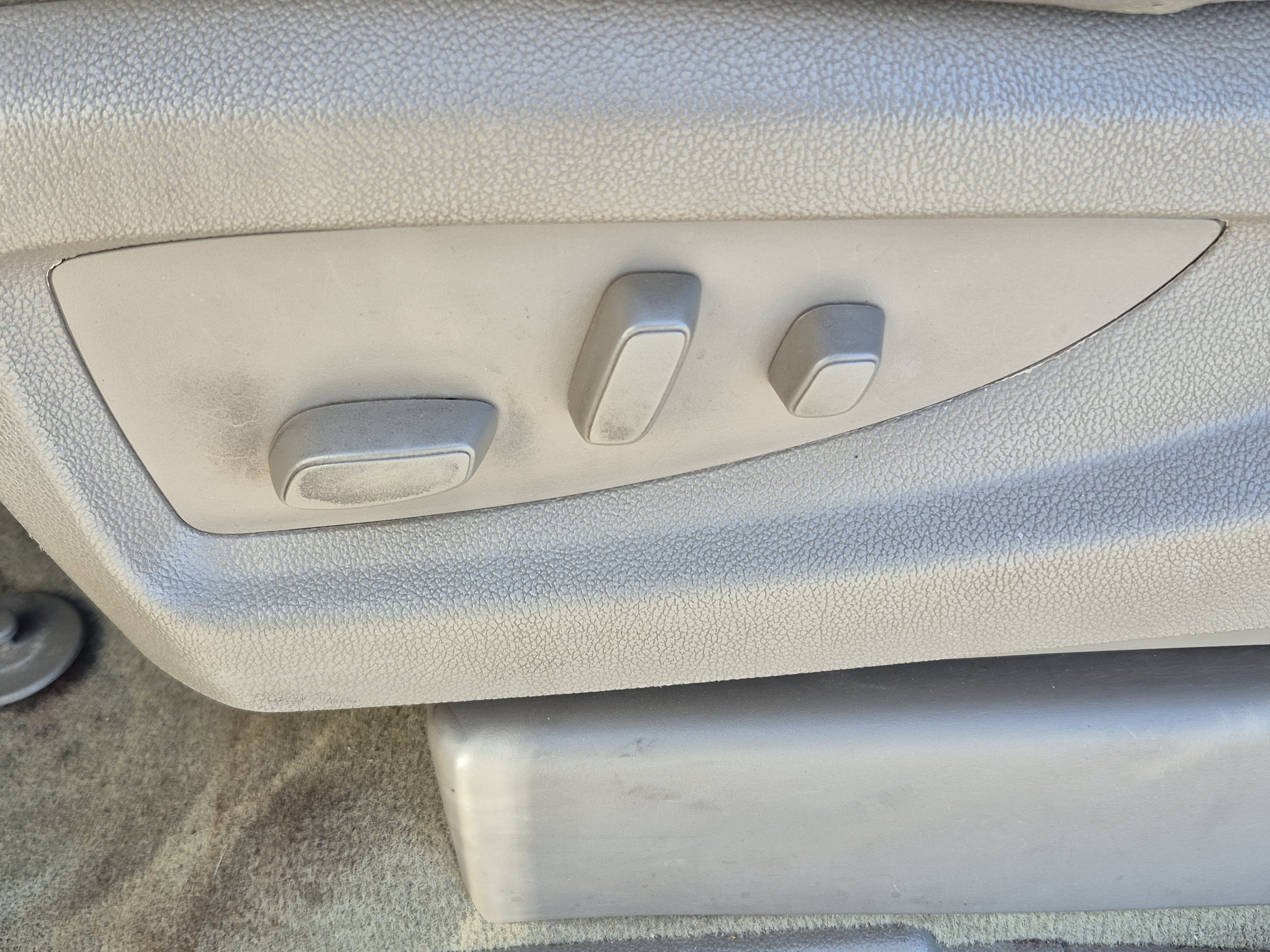 Used 2016 Chevrolet Tahoe LTZ AWD/4WD image 15
