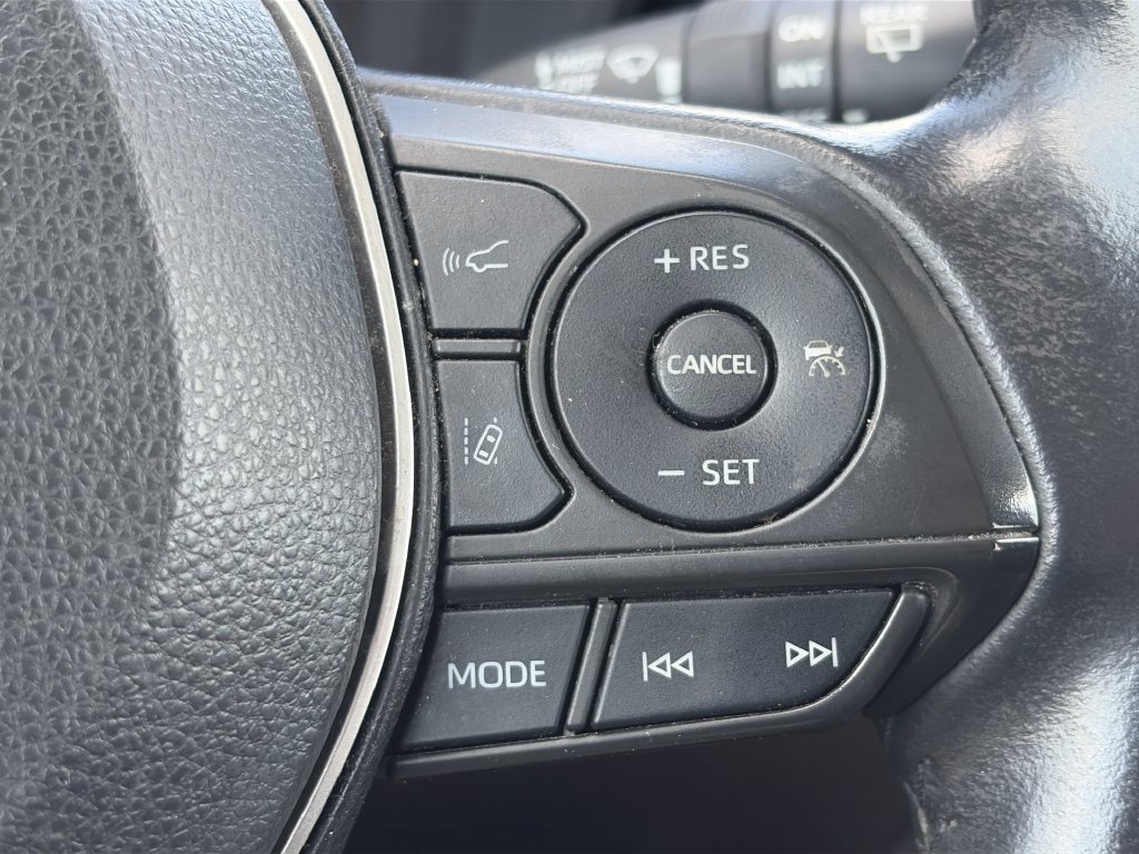 Used 2022 Toyota Corolla Cross LE FWD image 13