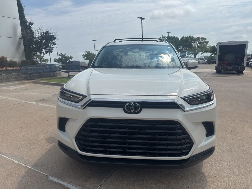 Used 2024 Toyota Grand Highlander XLE FWD image 4