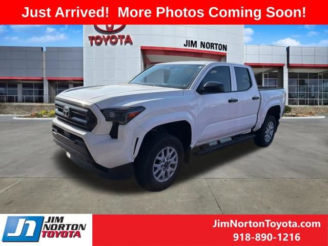Used 2024 Toyota Tacoma SR RWD image 2