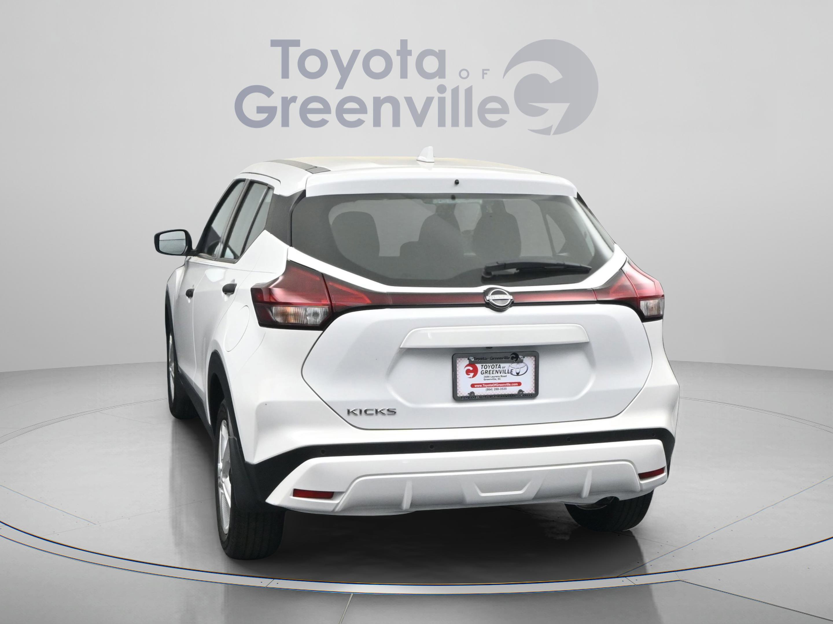 Used 2025 Nissan Kicks Play S image 10