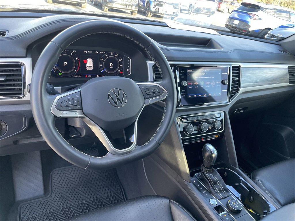 Used 2022 Volkswagen Atlas Cross Sport SE image 11