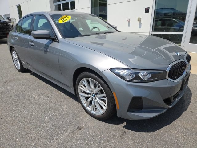 Used 2023 BMW 330i xDrive Sedan w/ Premium Package AWD/4WD image 9