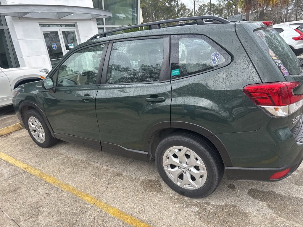 Used 2023 Subaru Forester image 2
