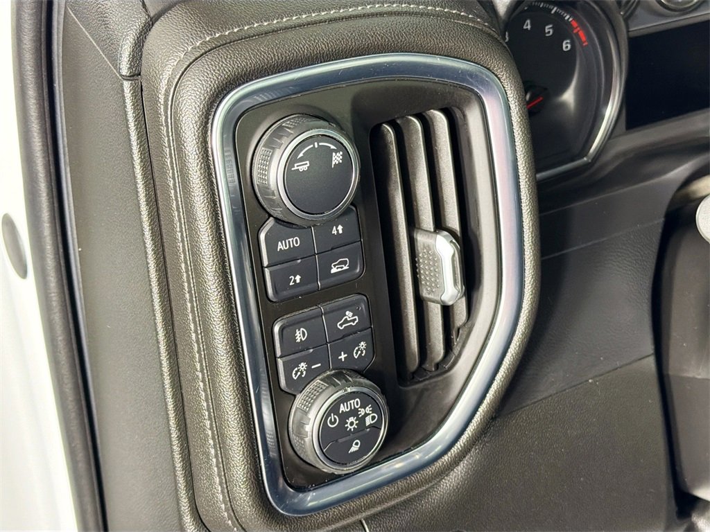 Used 2019 Chevrolet Silverado 1500 LTZ image 10