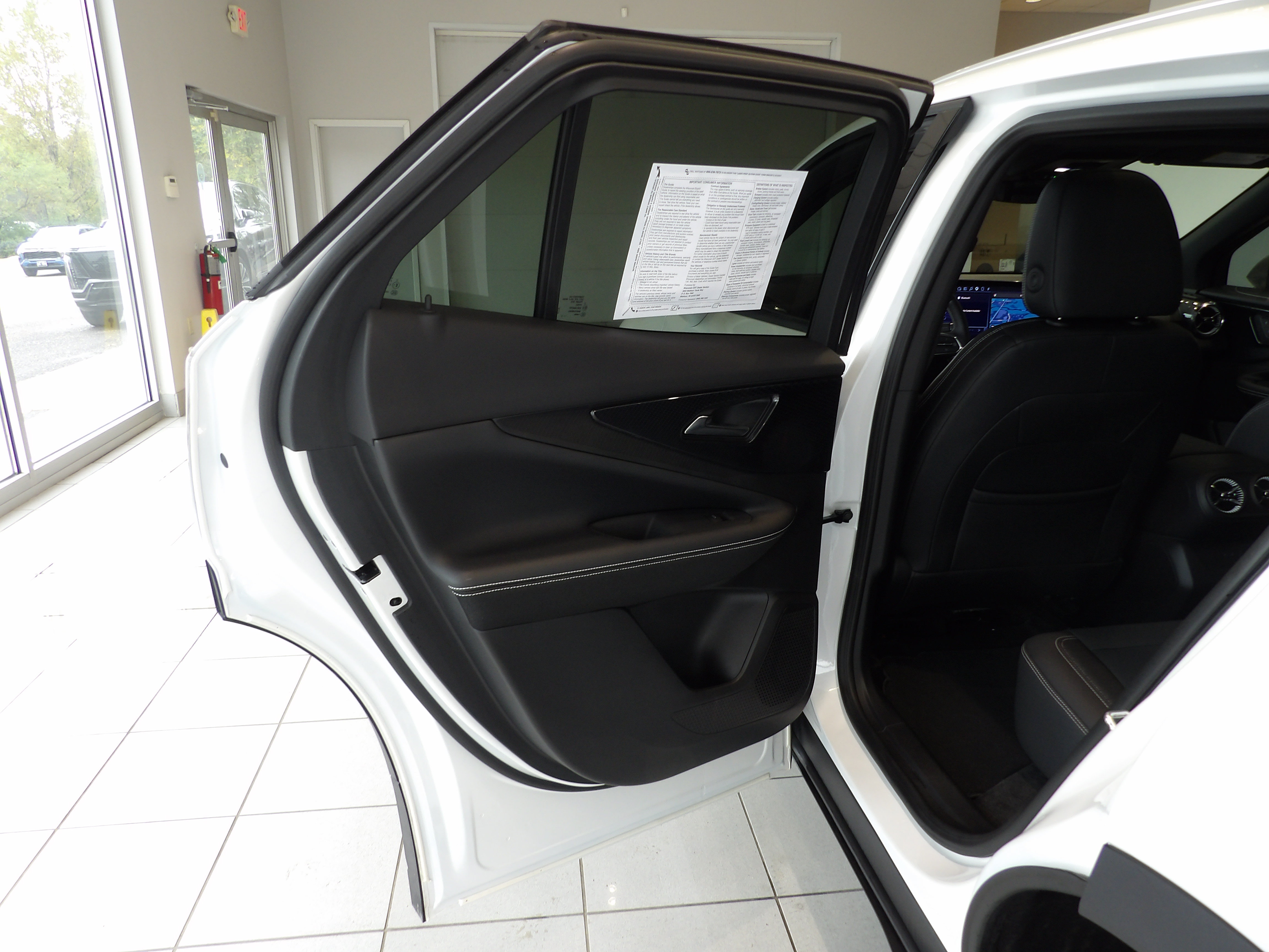 Used 2024 Chevrolet Blazer EV LT AWD/4WD image 18