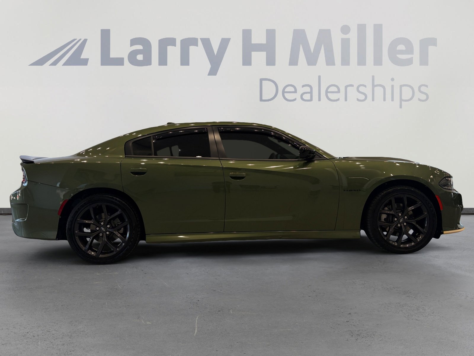 Used 2021 Dodge Charger R/T w/ Plus Group RWD image 6