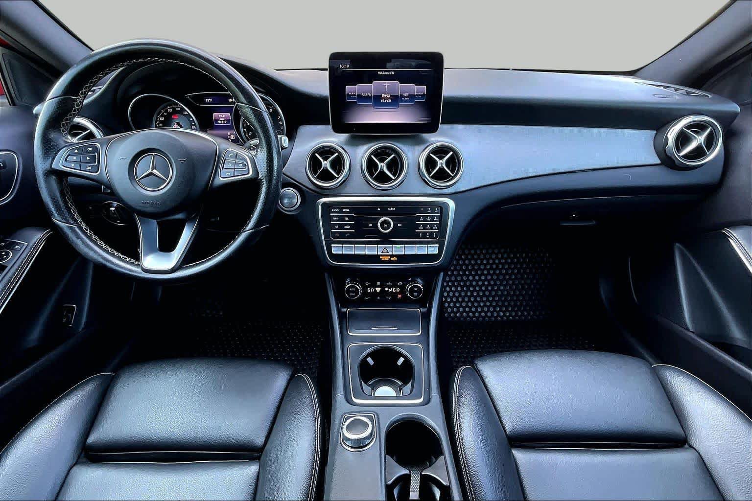 Used 2018 Mercedes-Benz GLA 250 4MATIC image 16