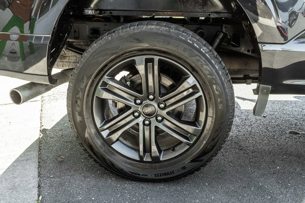 Used 2022 Ford F150 Lariat w/ Equipment Group 502A High AWD/4WD image 32