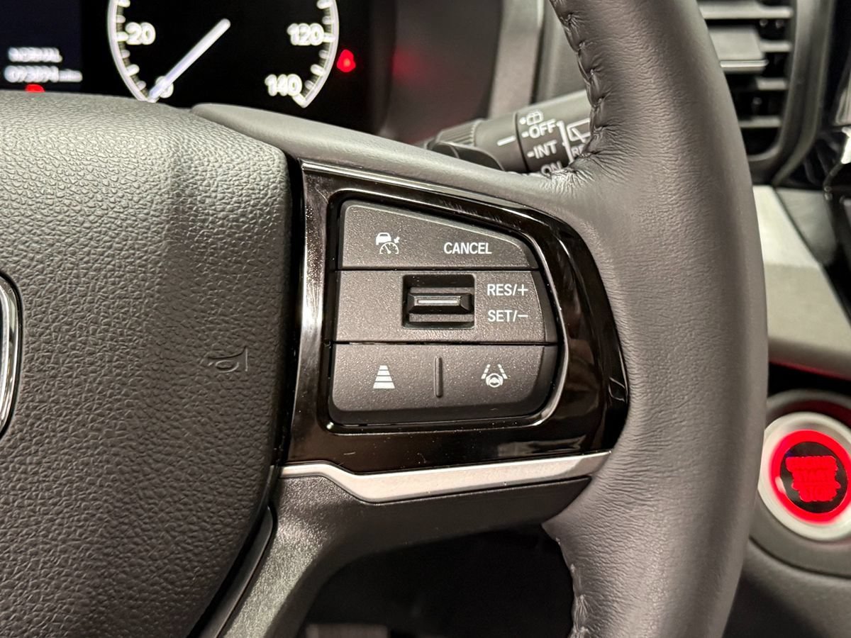 Used 2025 Honda Odyssey EX-L image 18