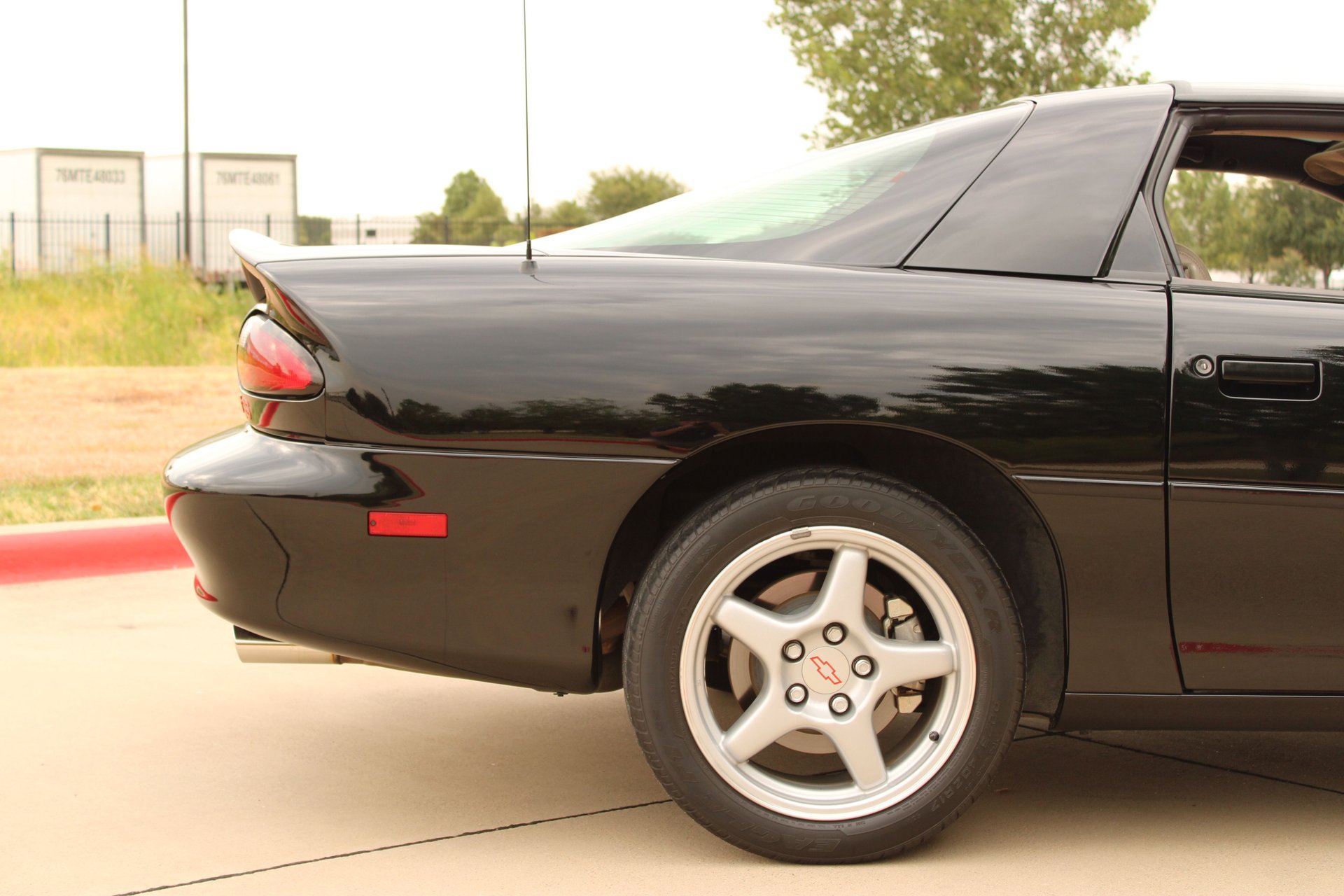 Used 1999 Chevrolet Camaro Z28 w/ SS Performance/Appearance Pkg RWD image 31