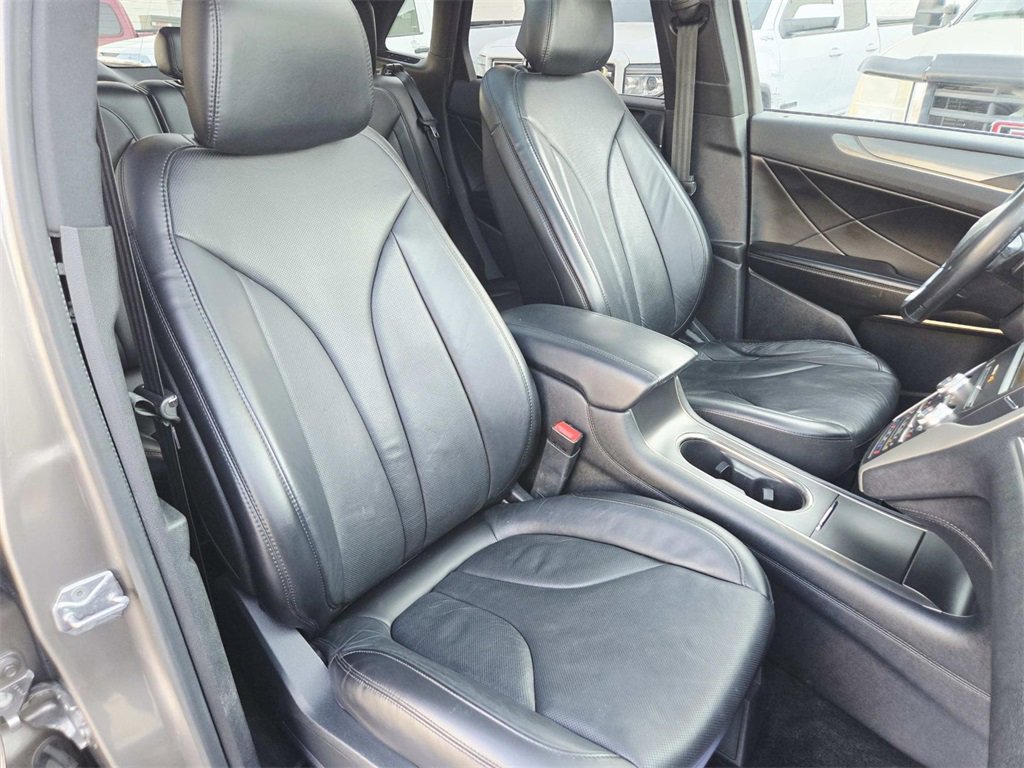 Used 2017 Lincoln MKC Reserve image 16