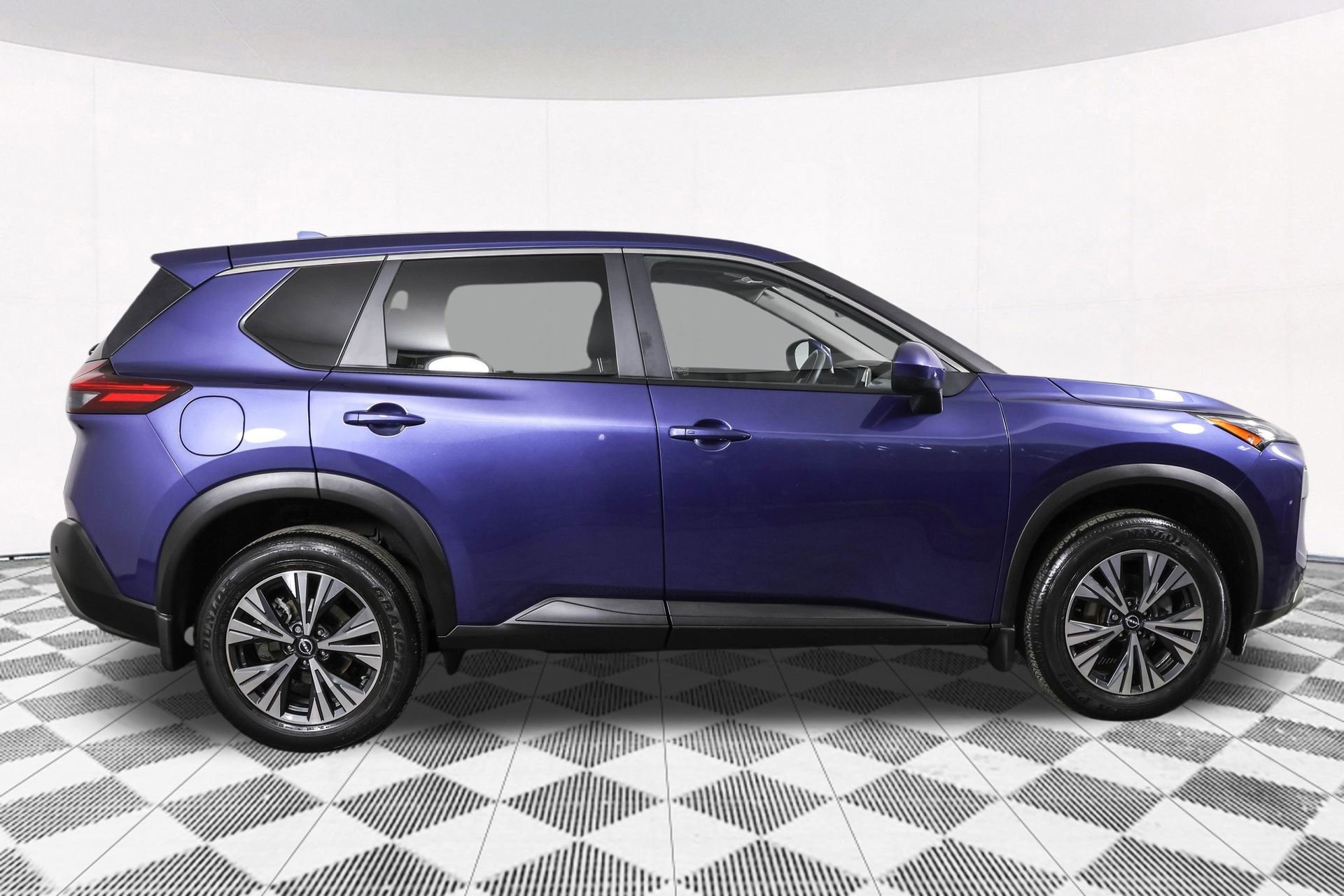 Used 2023 Nissan Rogue SV image 19