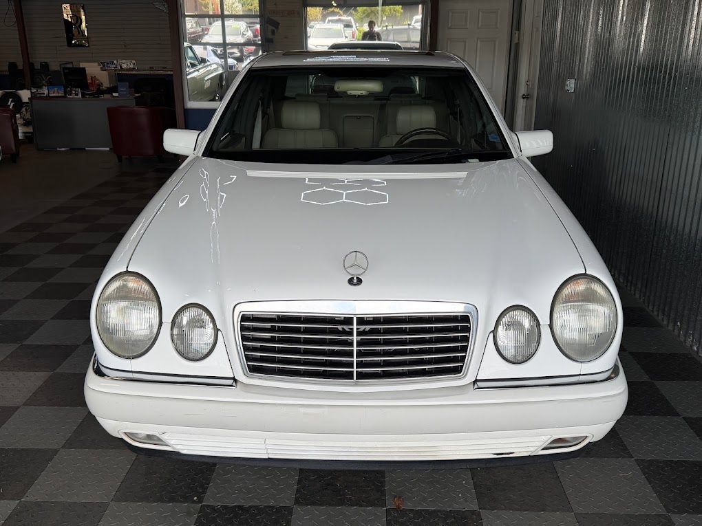 Used 1996 Mercedes-Benz E 300 Sedan image 5