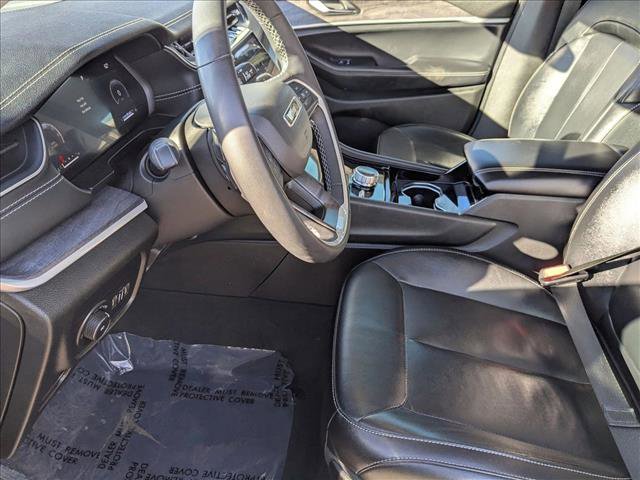 Used 2023 Jeep Grand Cherokee Limited image 16