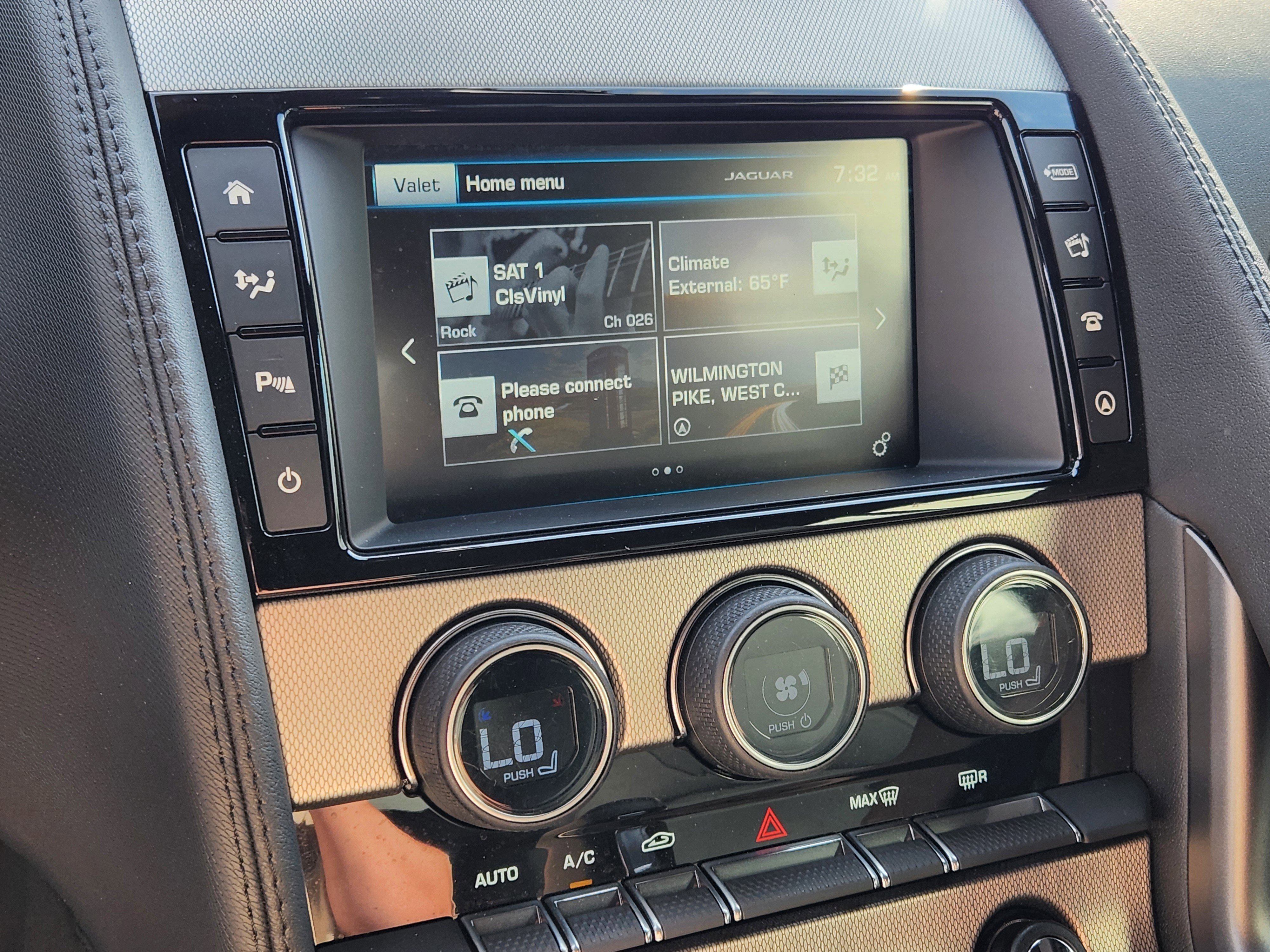 Used 2017 Jaguar F-TYPE Coupe image 18