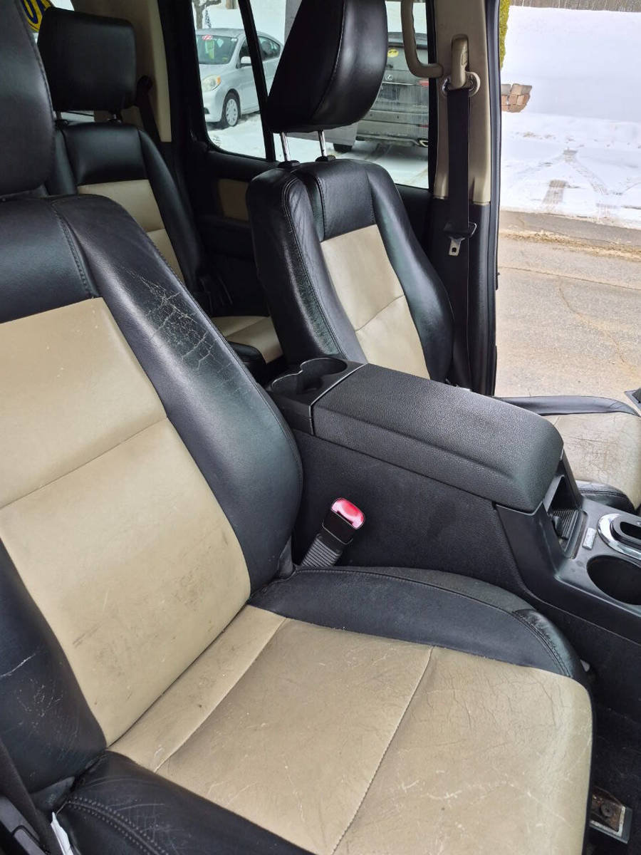 Used 2010 Ford Explorer Eddie Bauer RWD image 13