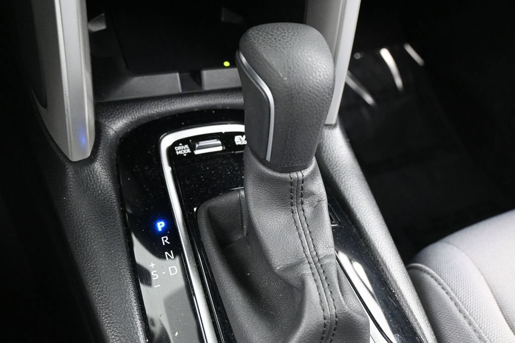 Used 2024 Toyota Corolla Cross AWD Hybrid image 20