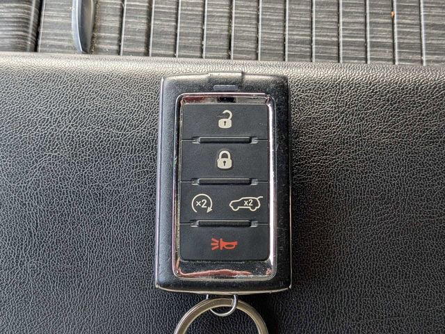 Used 2023 Jeep Wagoneer L Series III RWD image 30