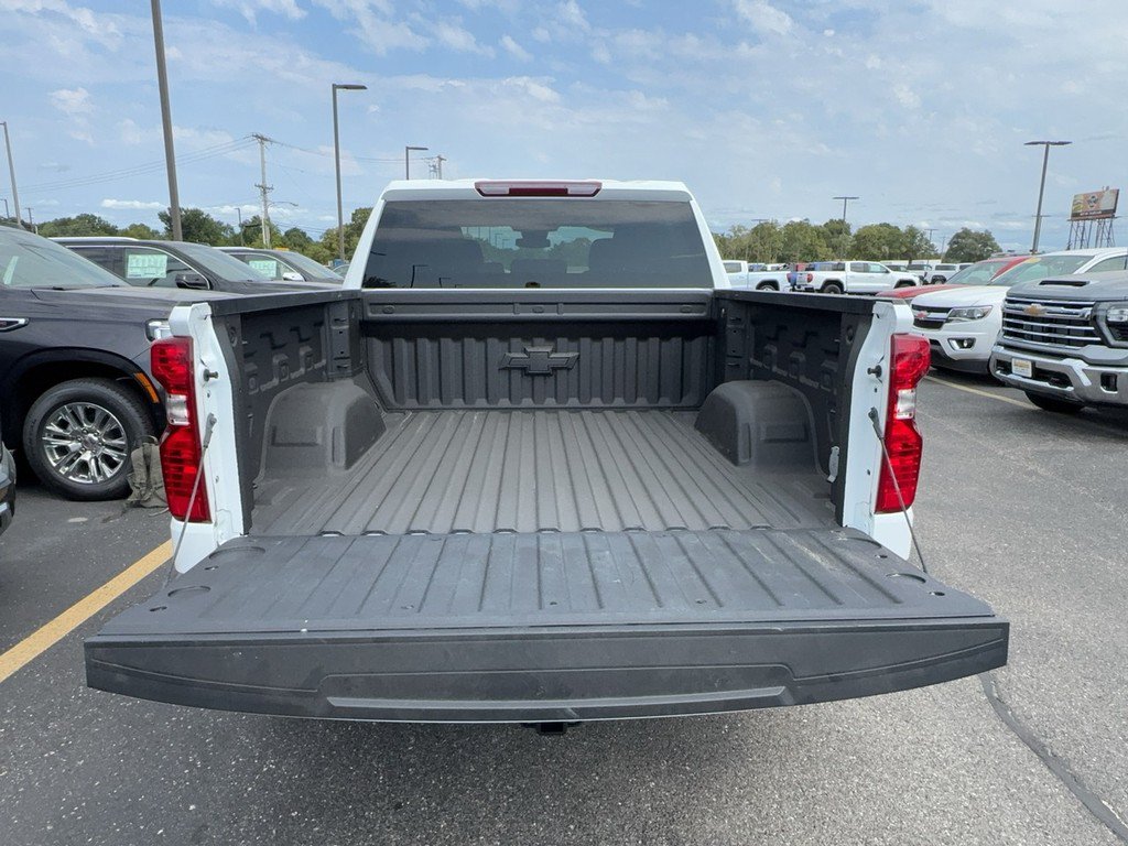 Certified 2024 Chevrolet Silverado 1500 LT AWD/4WD image 5