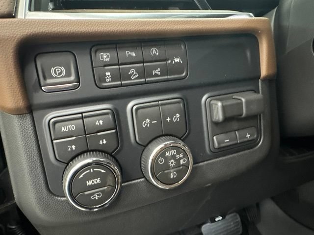 New 2026 Chevrolet Tahoe High Country AWD/4WD image 12