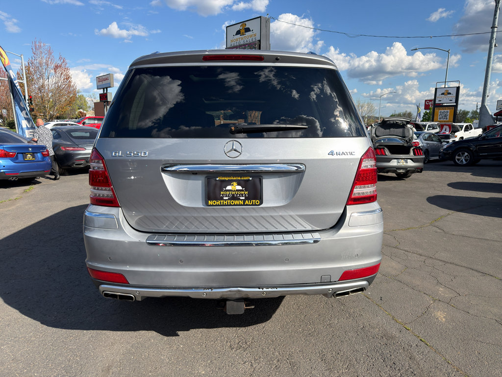 Used 2012 Mercedes-Benz GL 550 4MATIC image 6