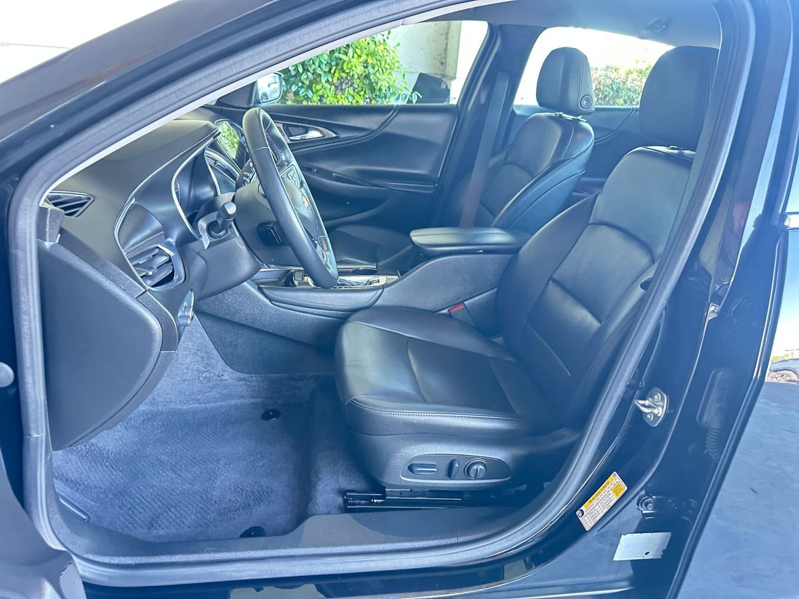 Used 2024 Chevrolet Malibu LT image 36