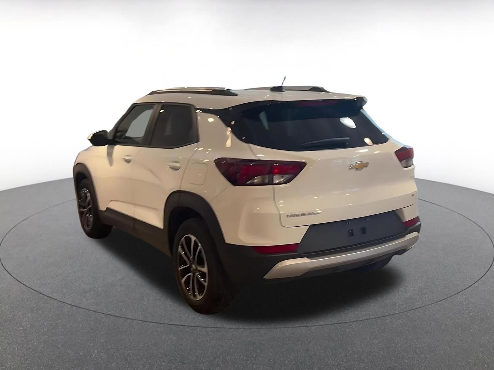 Used 2025 Chevrolet TrailBlazer LT image 11