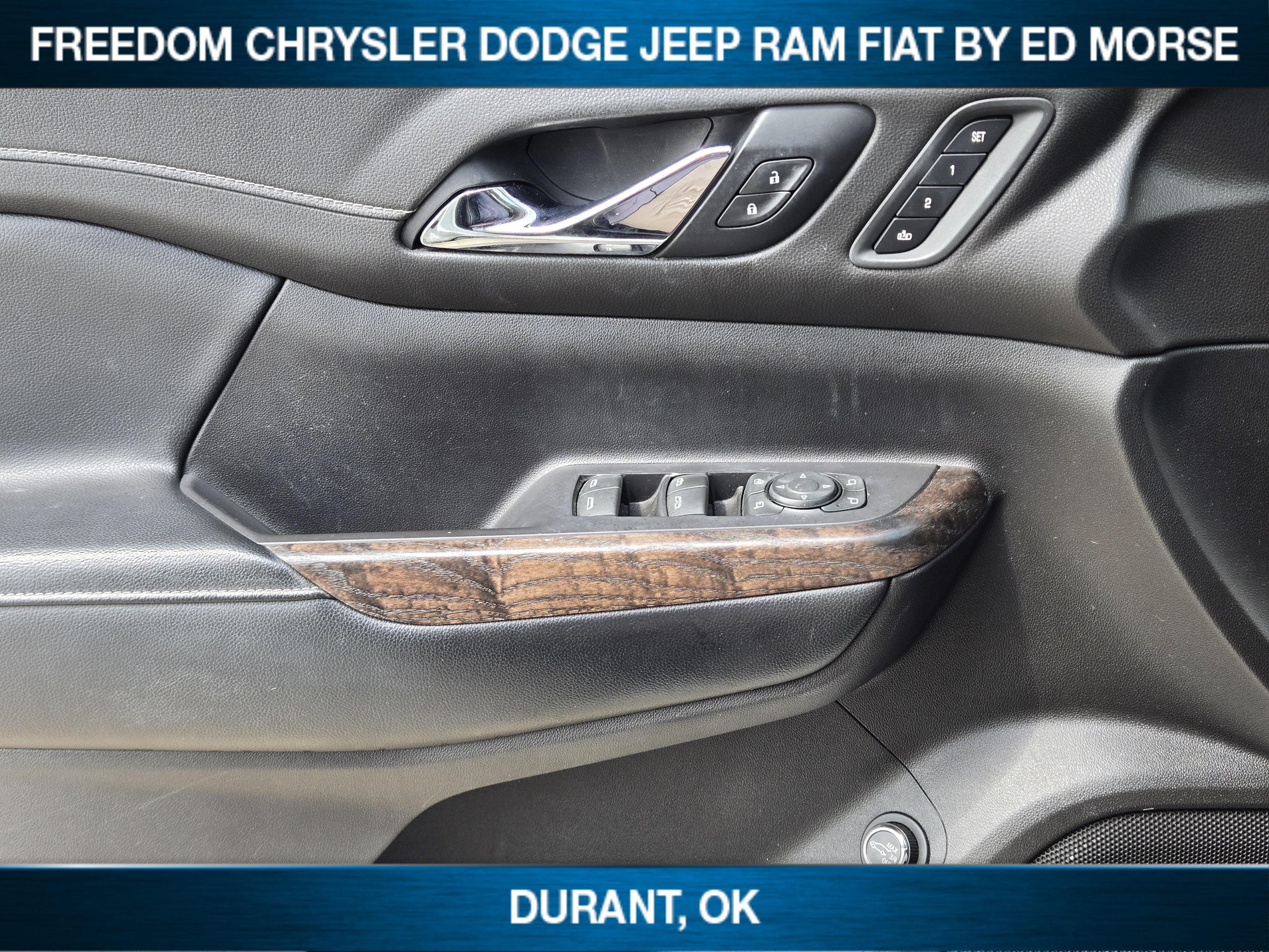 Used 2020 GMC Acadia Denali w/ Technology Package FWD image 17