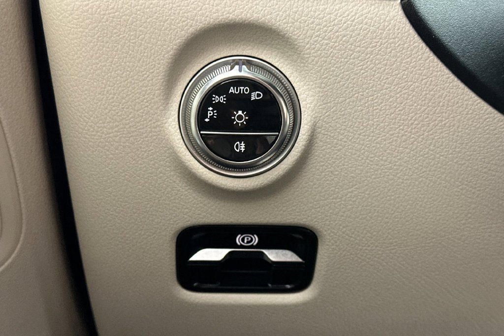 Certified 2026 Mercedes-Benz C 300 Sedan image 32