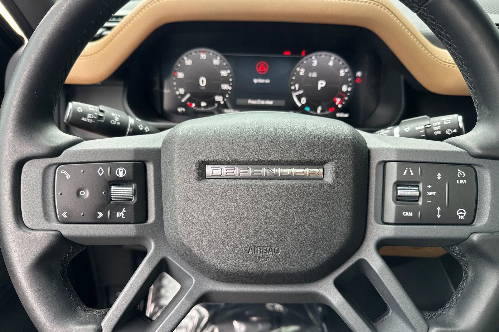 Used 2025 Land Rover Defender 110 X-Dynamic SE image 26