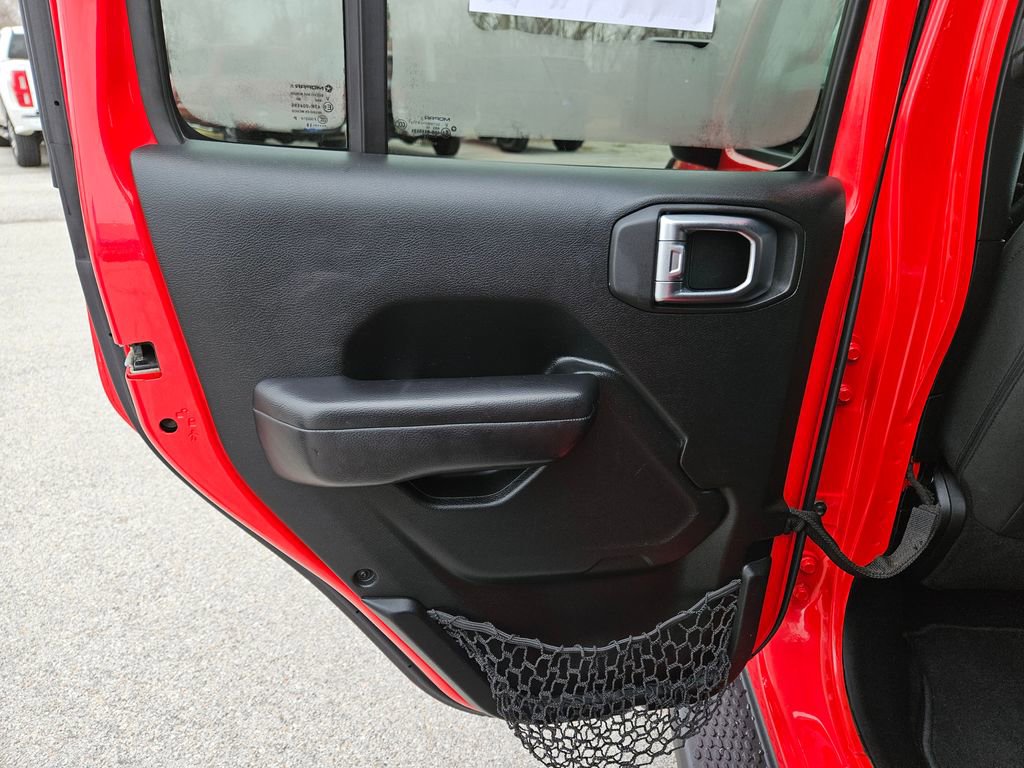 Used 2018 Jeep Wrangler Unlimited Sport S AWD/4WD image 24