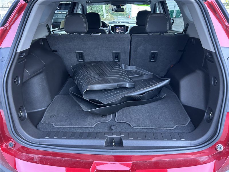 Used 2022 GMC Terrain SLE w/ Driver Convenience Package image 14