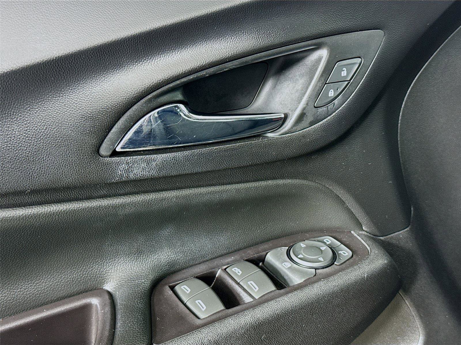 Used 2020 Chevrolet Equinox LT AWD/4WD image 18