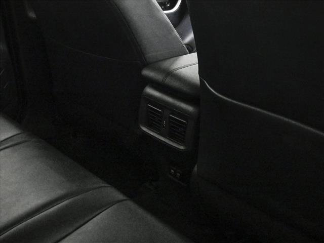 Used 2019 Toyota RAV4 Limited FWD image 18