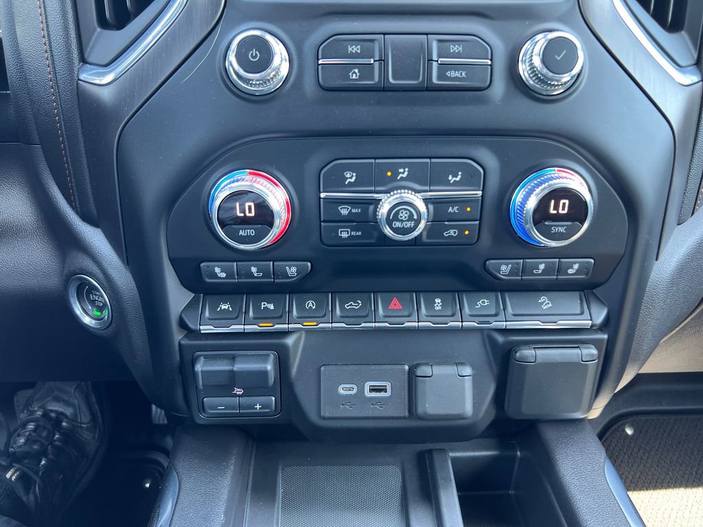 Used 2021 GMC Sierra 1500 AT4 w/ AT4 Premium Package AWD/4WD image 15