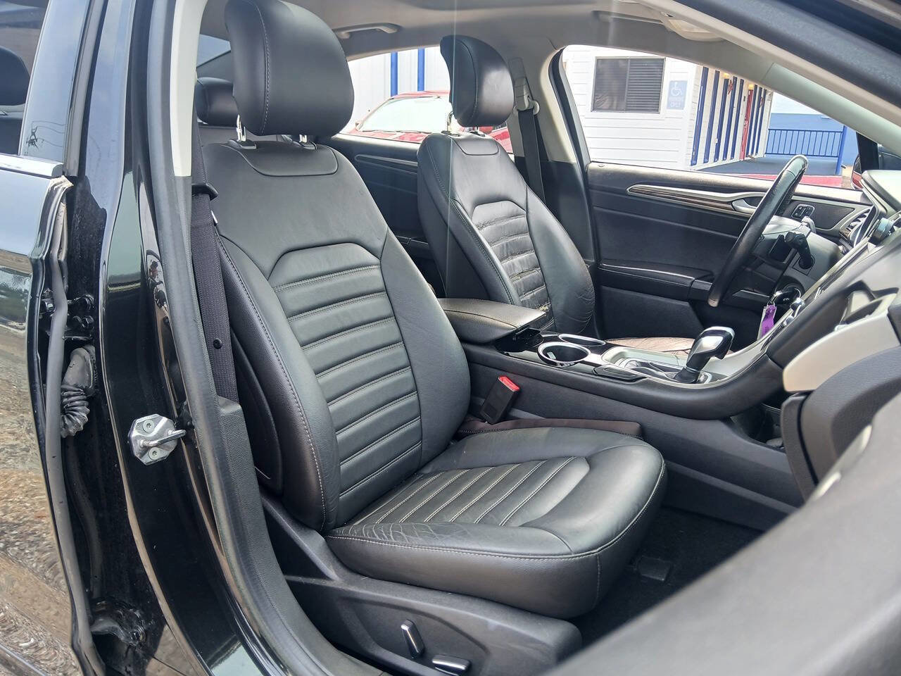 Used 2013 Ford Fusion SE FWD image 15