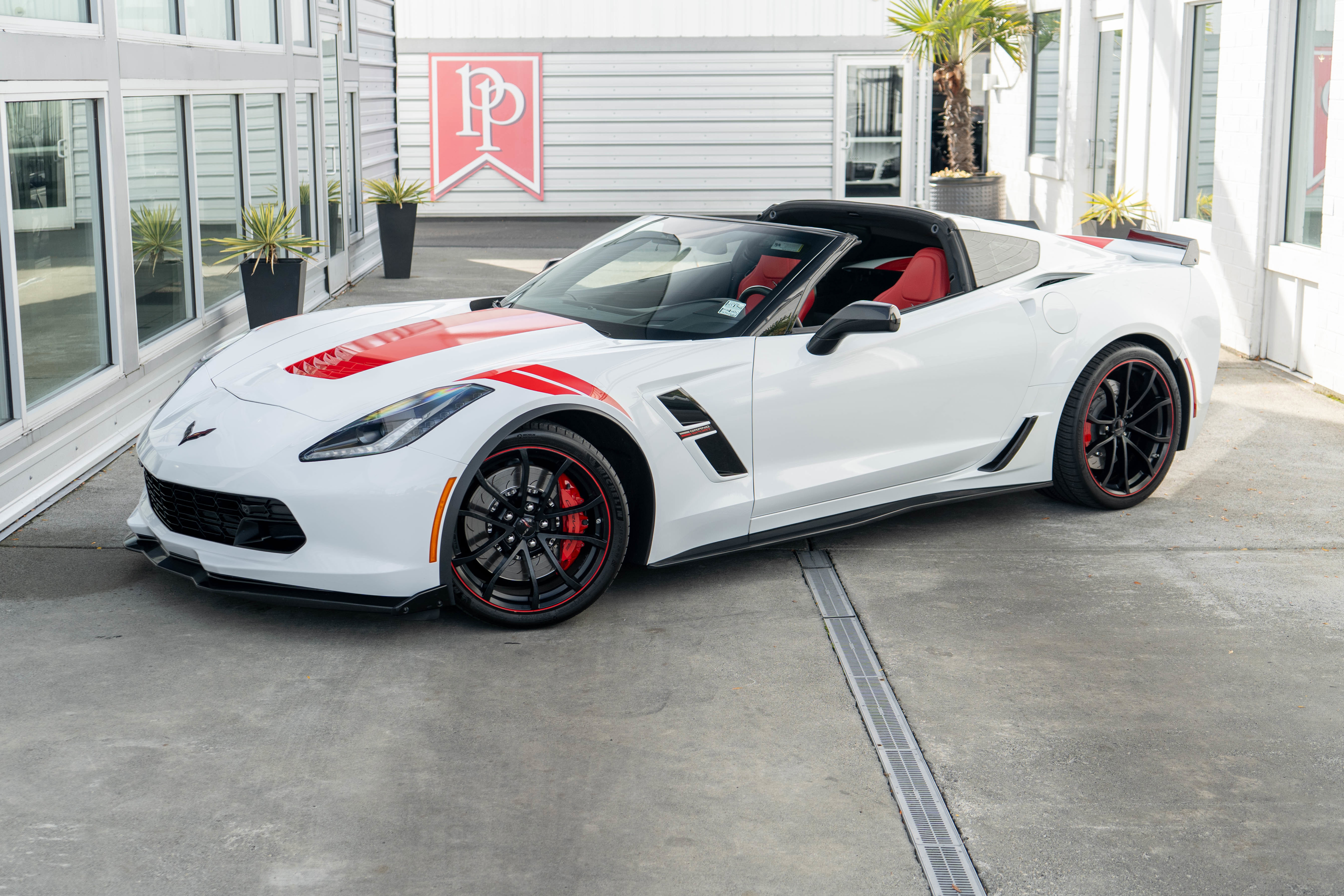 Used 2017 Chevrolet Corvette Grand Sport image 2