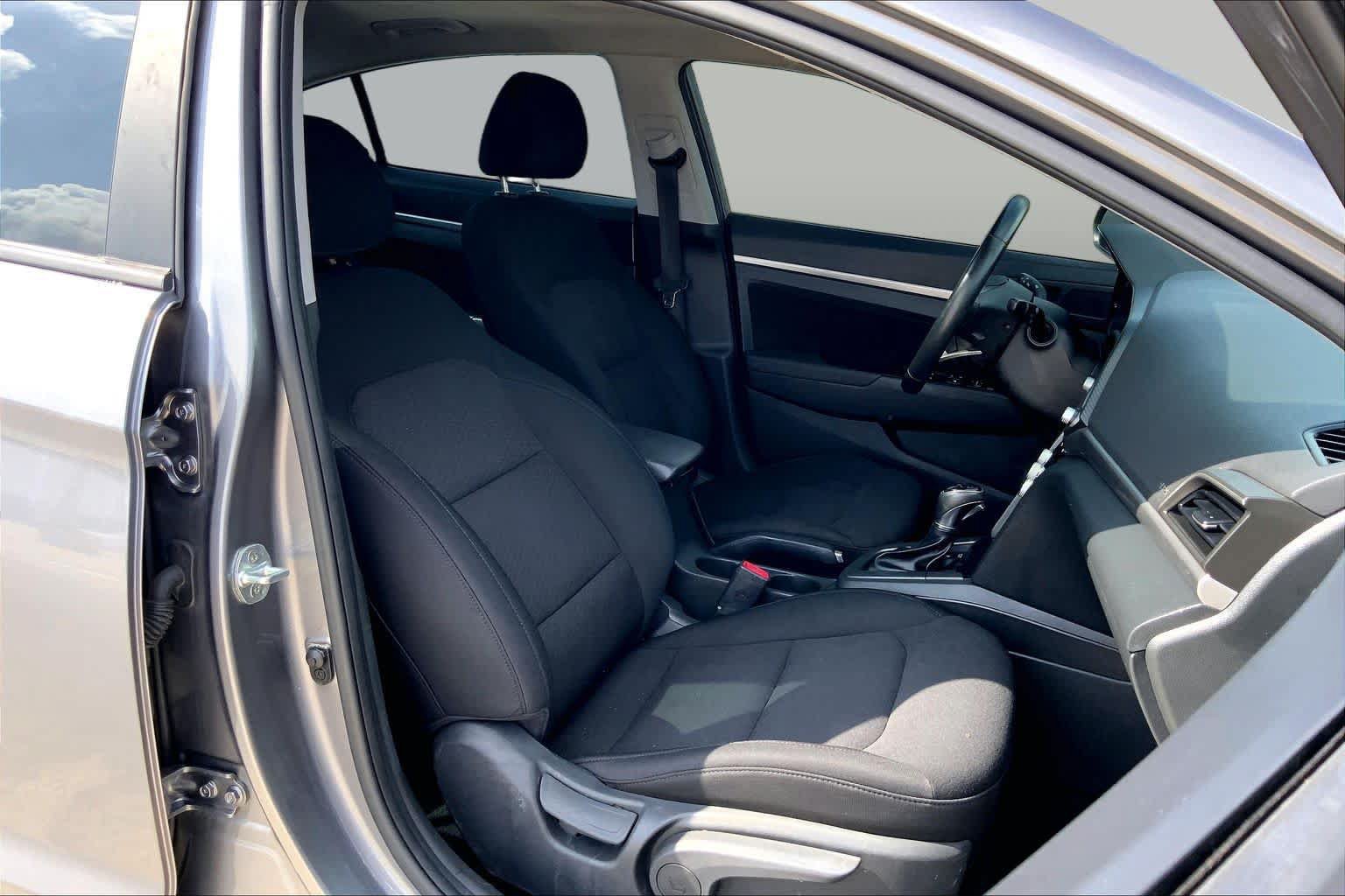 Used 2020 Hyundai Elantra Value Edition w/ Cargo Package (C1) FWD image 9