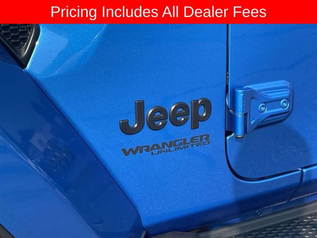 Used 2022 Jeep Wrangler Unlimited Sahara AWD/4WD image 11