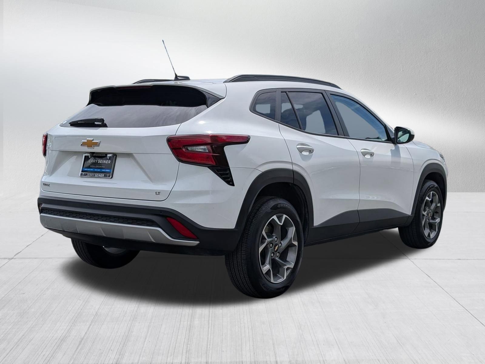 Certified 2024 Chevrolet Trax LT w/ Driver Confidence Package FWD image 5