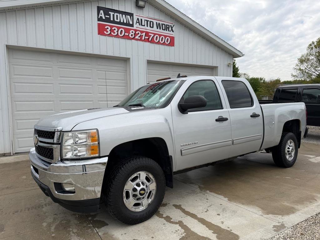 Used 2013 Chevrolet Silverado 2500 LT w/ Interior Plus Package AWD/4WD image 9