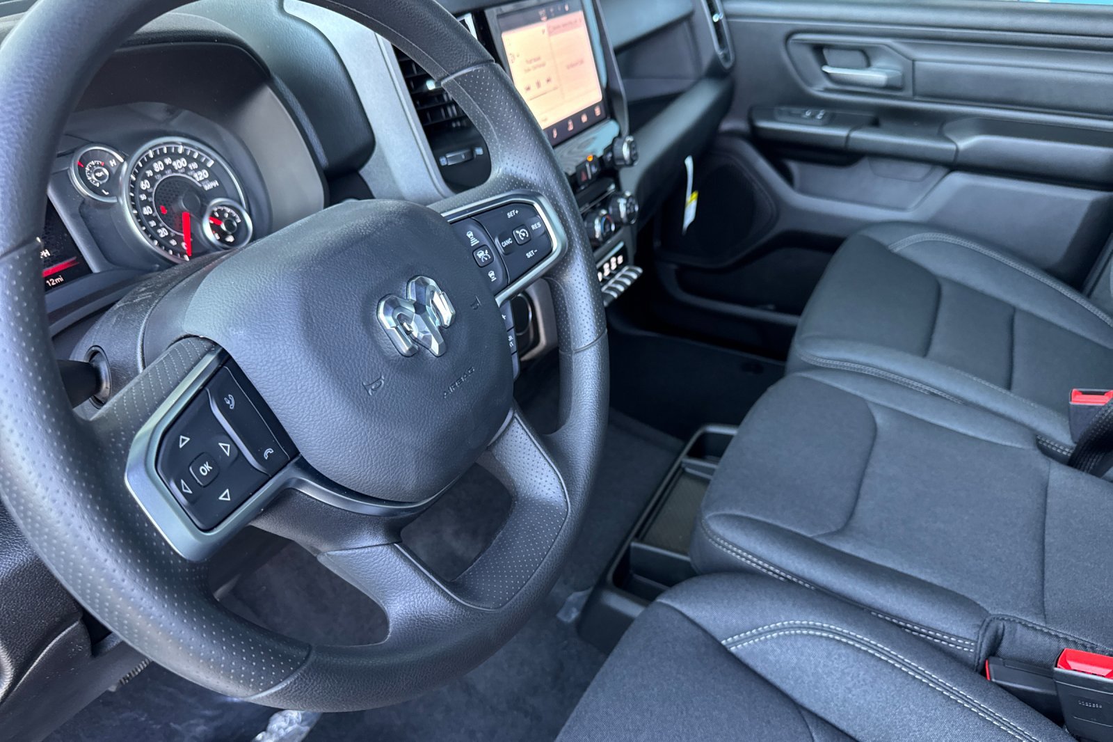 New 2026 RAM 1500 Express RWD image 9