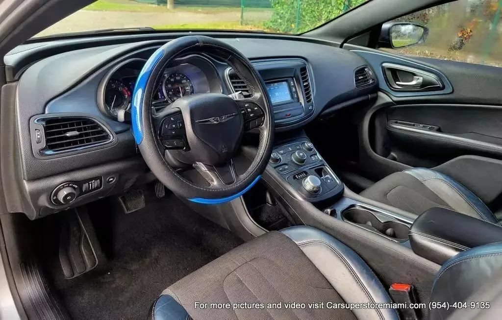 Used 2015 Chrysler 200 S FWD image 14