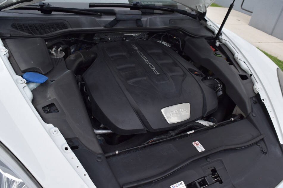 Used 2013 Porsche Cayenne Diesel AWD/4WD image 92