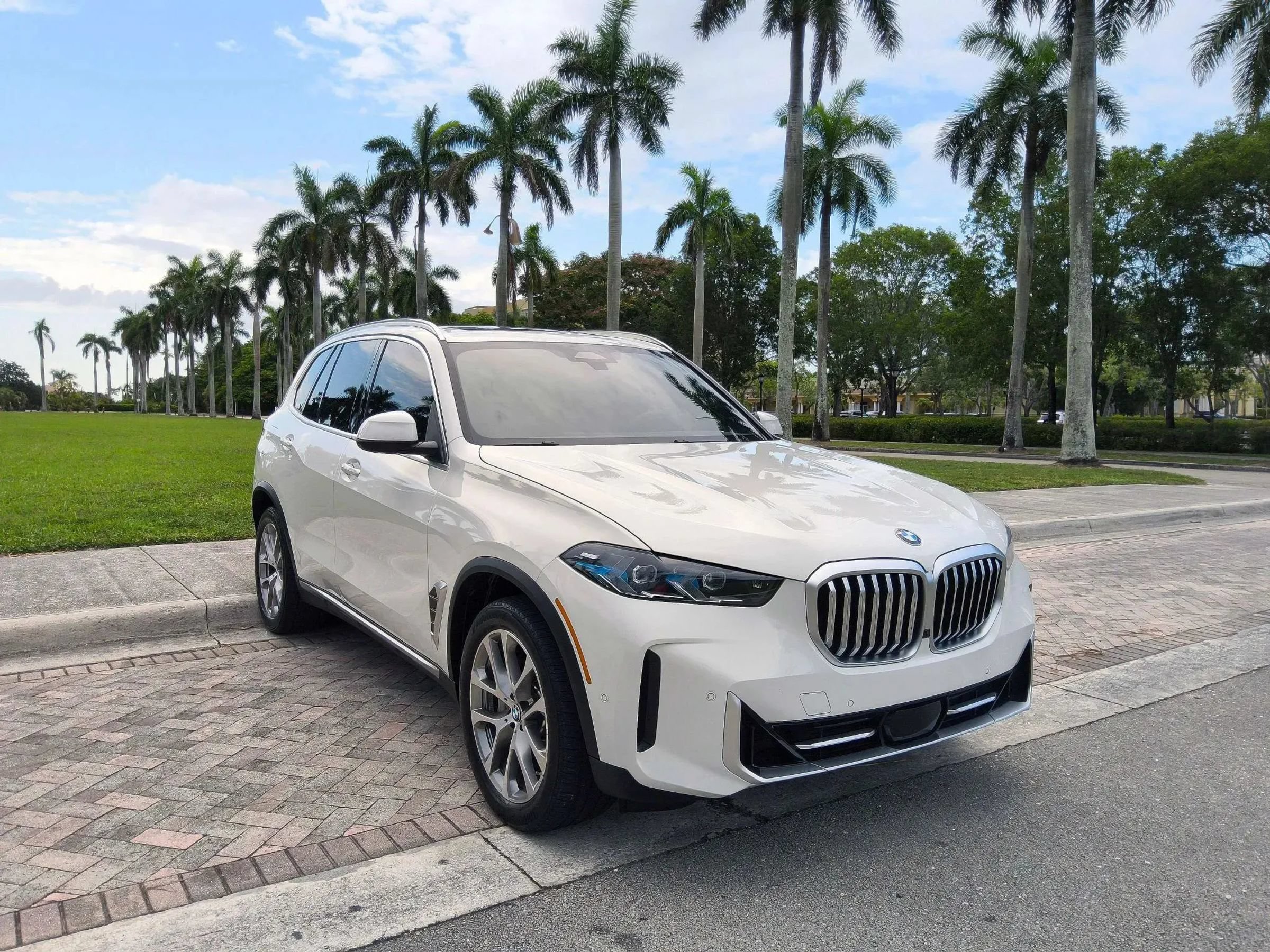 Used 2025 BMW X5 sDrive40i w/ Parking Assistance Package RWD video 1