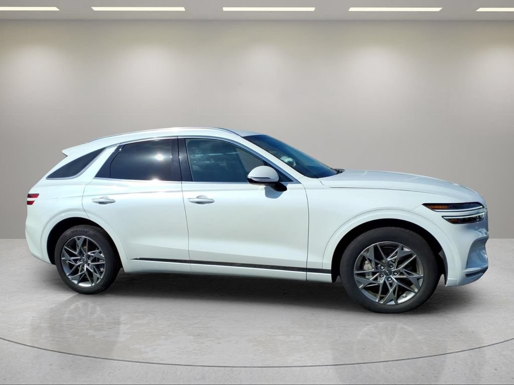 Used 2025 Genesis GV70 2.5T AWD/4WD image 2