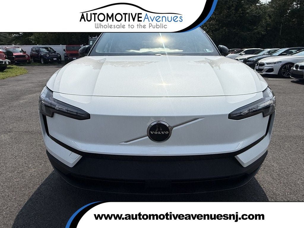Used 2025 Volvo EX30 Plus w/ Climate Package