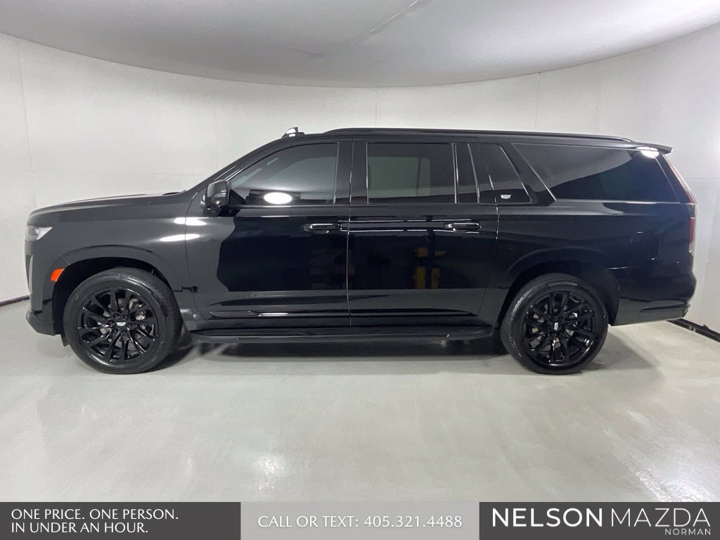 Used 2024 Cadillac Escalade ESV Sport w/ LPO, ONYX Package AWD/4WD image 9